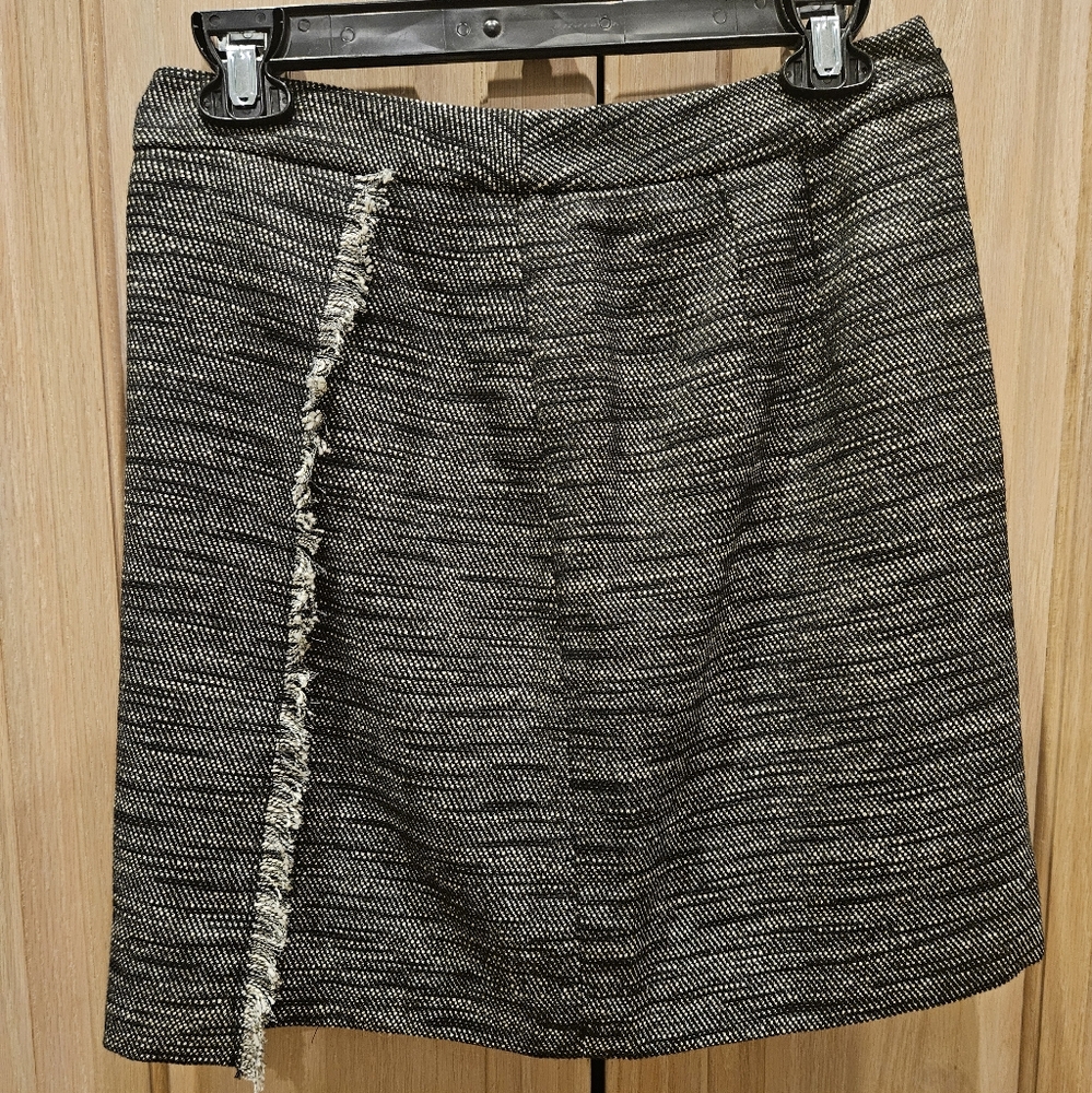 LOFT Black and White A-Line Ruffled Skirt